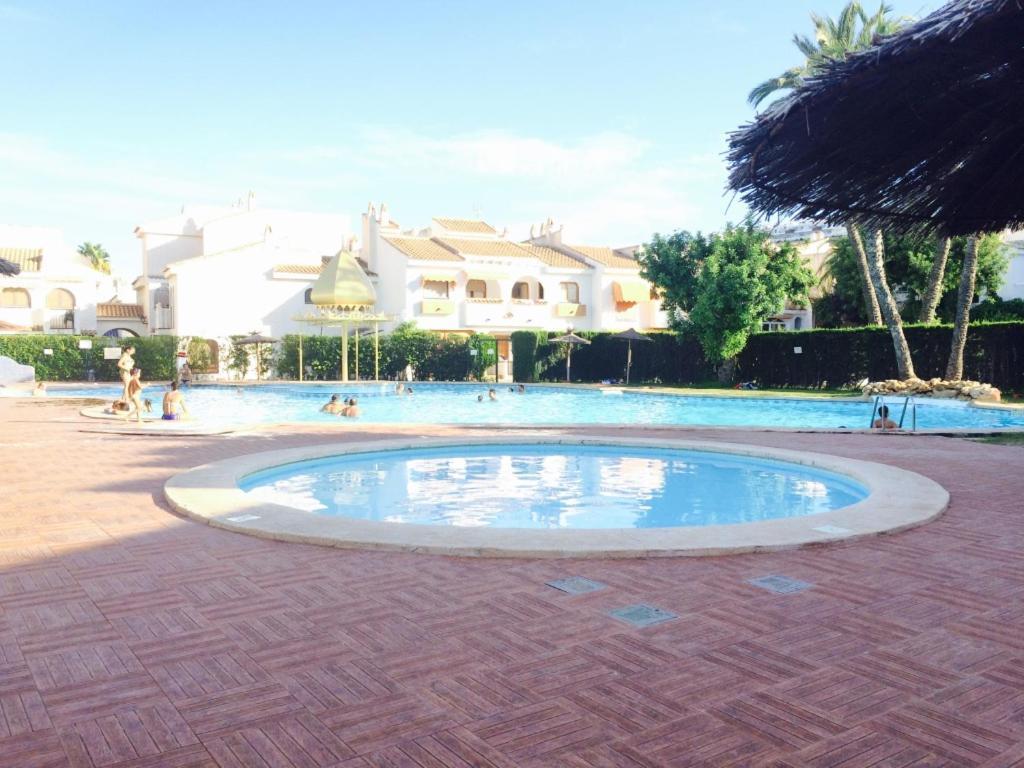 Bonita Casa En Urbanizacion Privada Muy Cerca Del Mar Y De Alicante 格兰阿利坎特 外观 照片